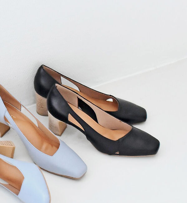 AU BANNISTER「サイドオープンパンプス」|パンプス|ブラック