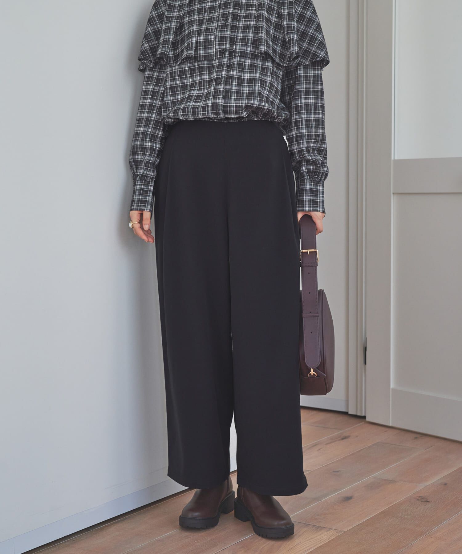 URBAN RESEARCH DOORS「『仁村紗和さん着用』『UR TECH』完声9分丈ワイドパンツ」|その他|