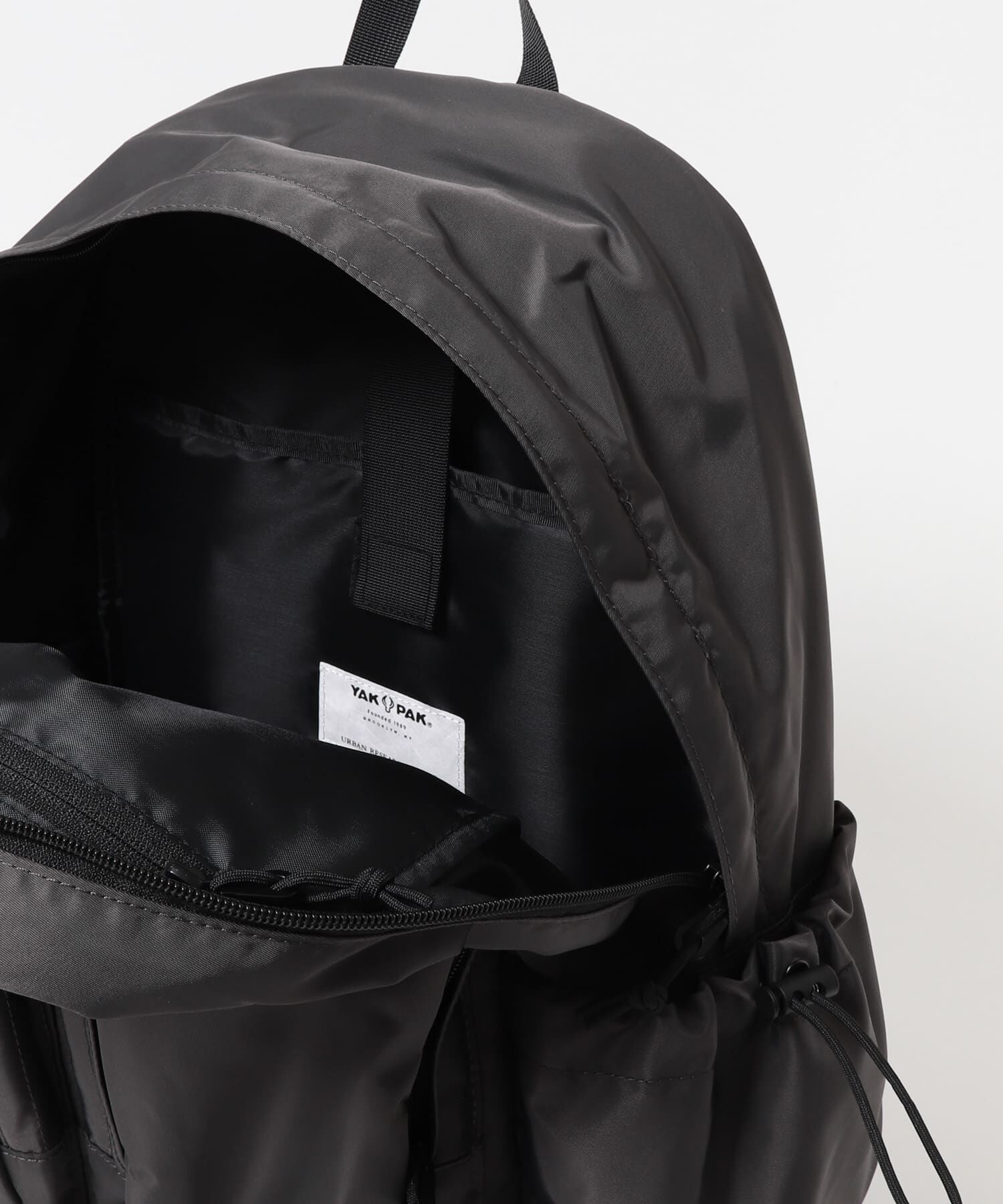 URBAN RESEARCH DOORS「『別注』YAKPAK&times;DOORS　マルチポケットデイパック」|その他|