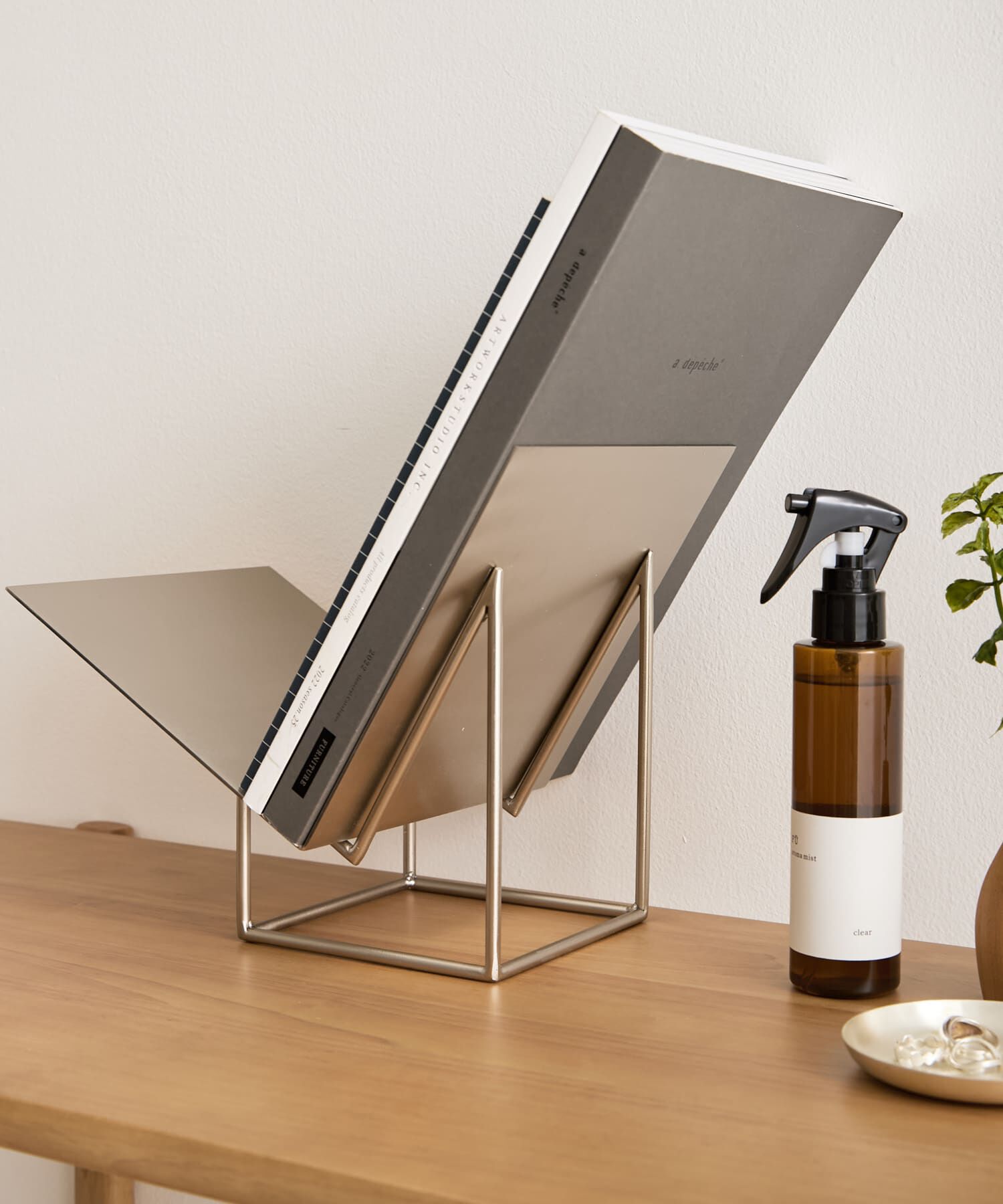 URBAN RESEARCH DOORS「Tilaa　BOOK STAND」|その他|その他1