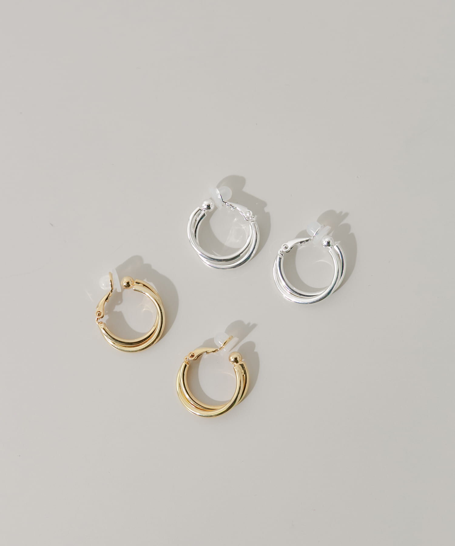 SMELLY「ダブルラインフープイヤリング」|イヤリング|