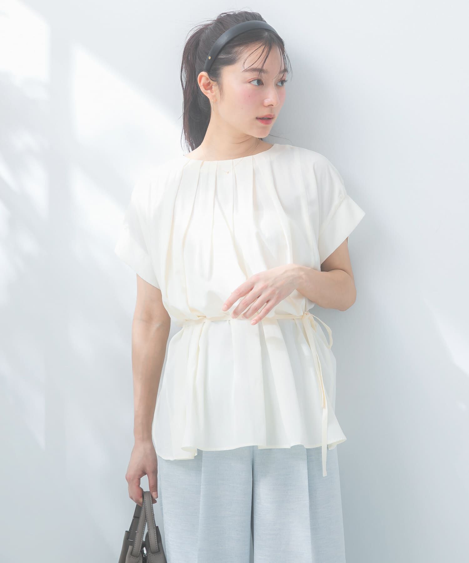 URBAN RESEARCH ROSSO「『一部WEB限定カラー』タックデザインブラウス」|シャツ・ブラウス|