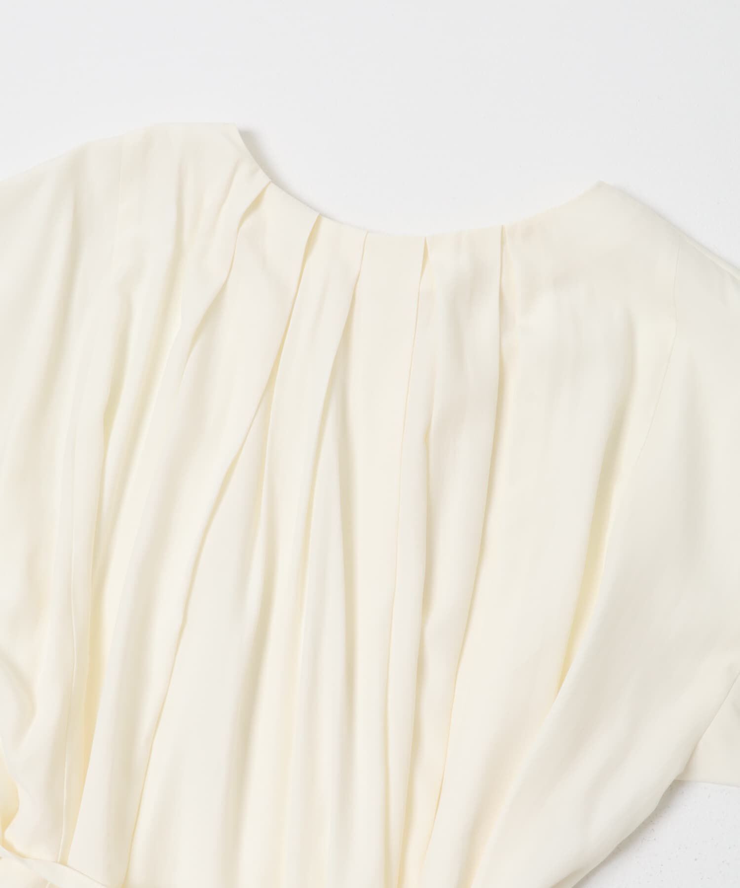 URBAN RESEARCH ROSSO「『一部WEB限定カラー』タックデザインブラウス」|シャツ・ブラウス|