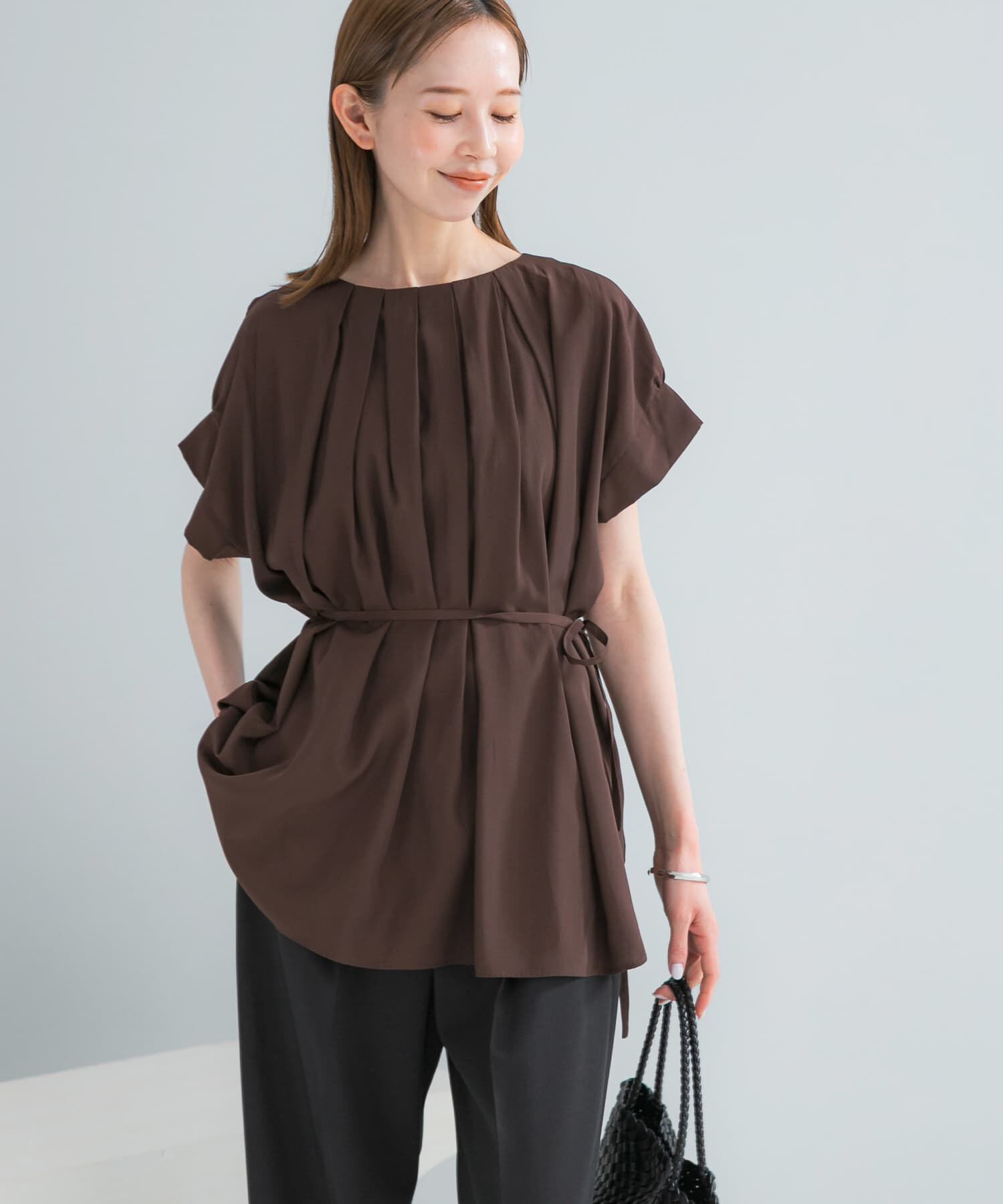 URBAN RESEARCH ROSSO「『一部WEB限定カラー』タックデザインブラウス」|シャツ・ブラウス|ブラウン