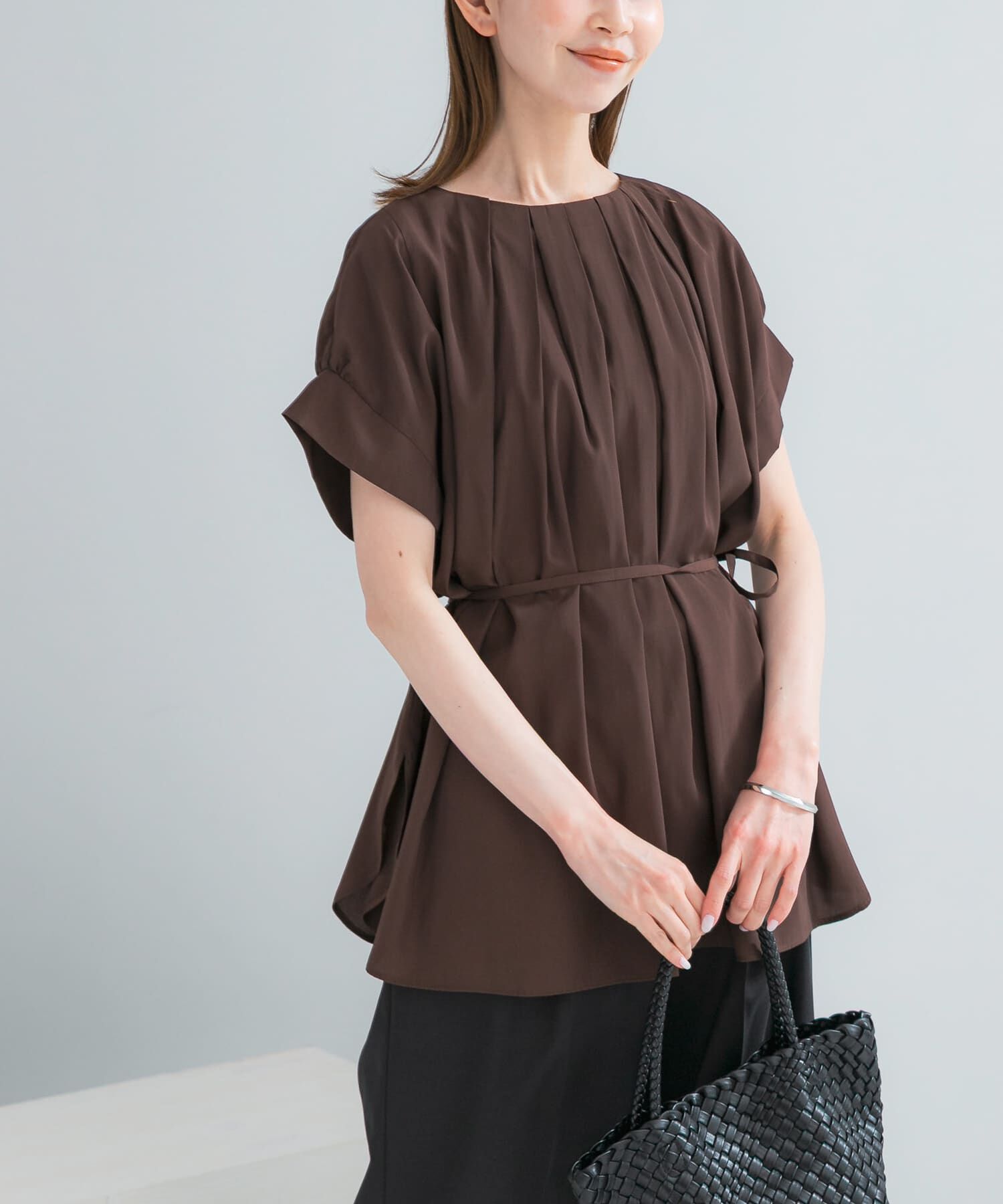 URBAN RESEARCH ROSSO「『一部WEB限定カラー』タックデザインブラウス」|シャツ・ブラウス|