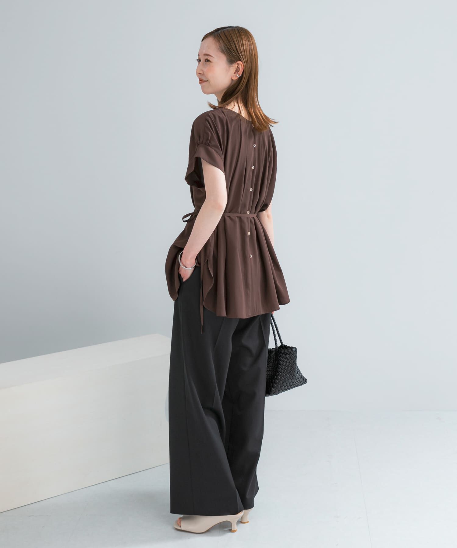 URBAN RESEARCH ROSSO「『一部WEB限定カラー』タックデザインブラウス」|シャツ・ブラウス|