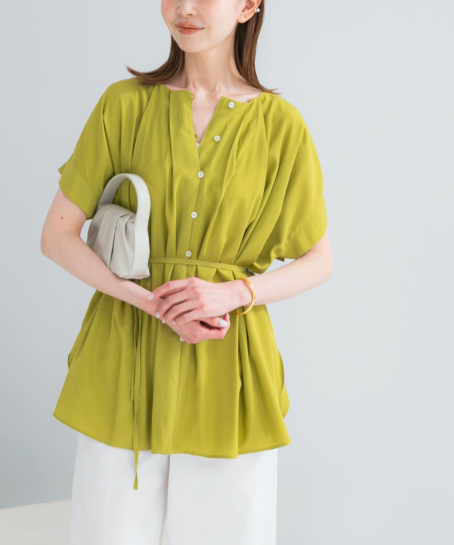 URBAN RESEARCH ROSSO「『一部WEB限定カラー』タックデザインブラウス」|シャツ・ブラウス|グリーン系その他