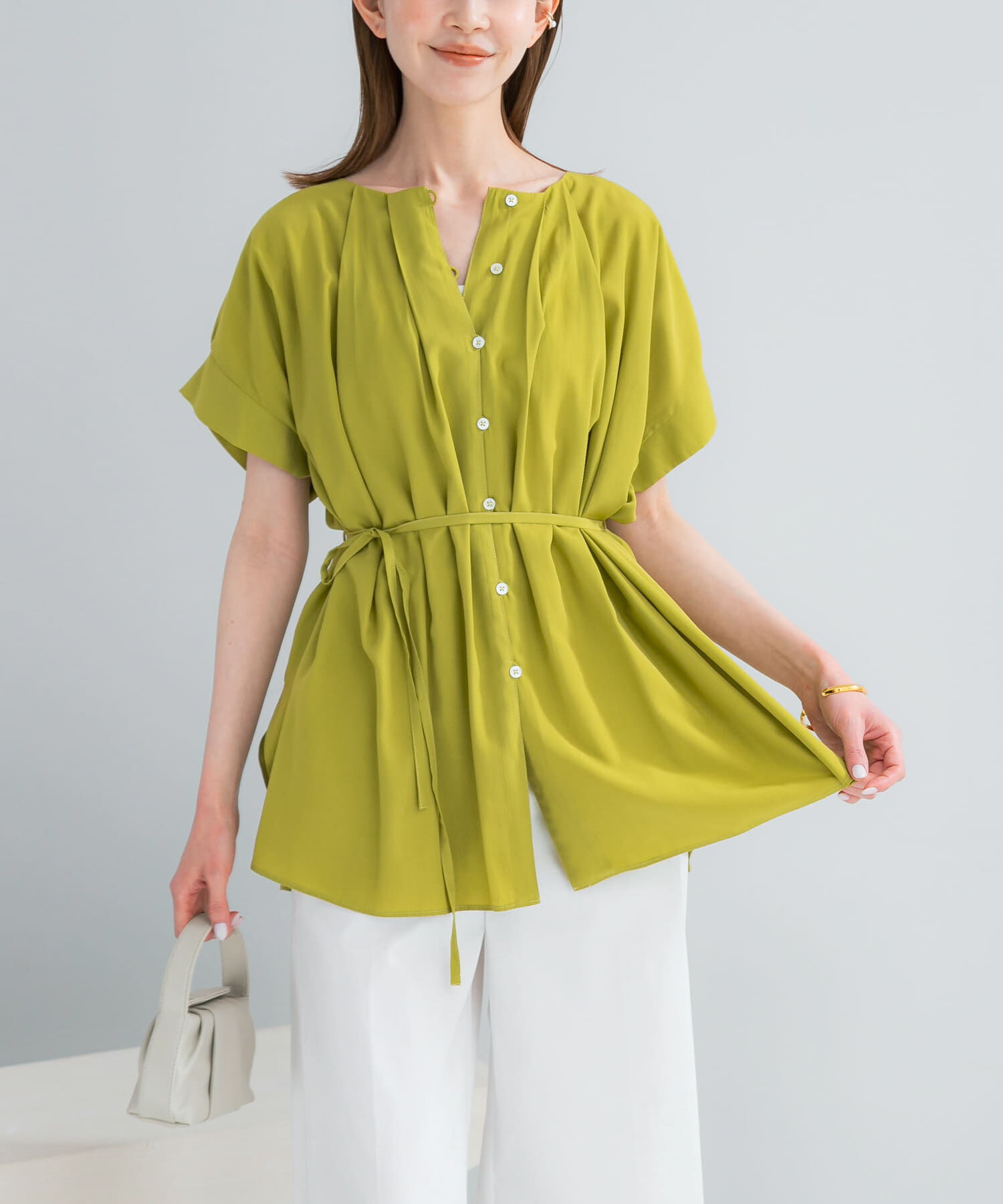 URBAN RESEARCH ROSSO「『一部WEB限定カラー』タックデザインブラウス」|シャツ・ブラウス|