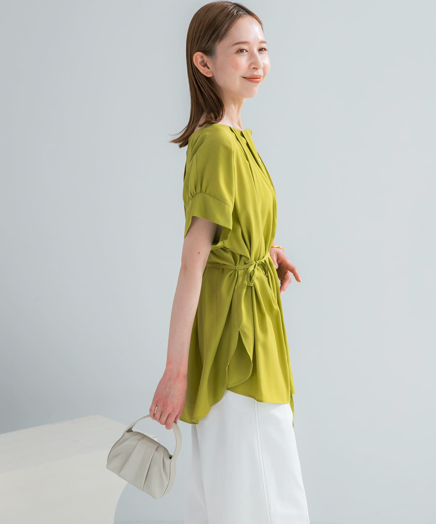 URBAN RESEARCH ROSSO「『一部WEB限定カラー』タックデザインブラウス」|シャツ・ブラウス|