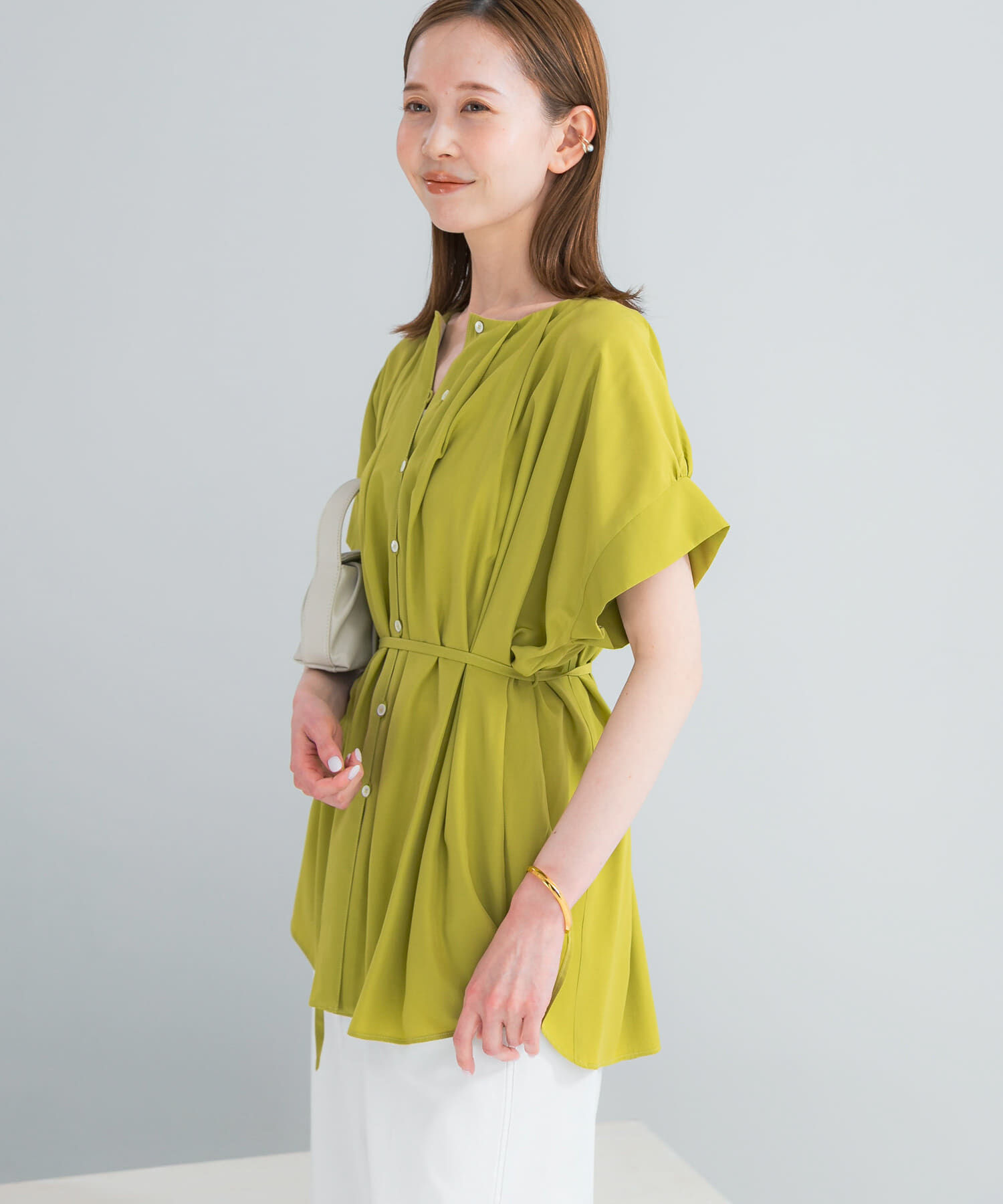 URBAN RESEARCH ROSSO「『一部WEB限定カラー』タックデザインブラウス」|シャツ・ブラウス|