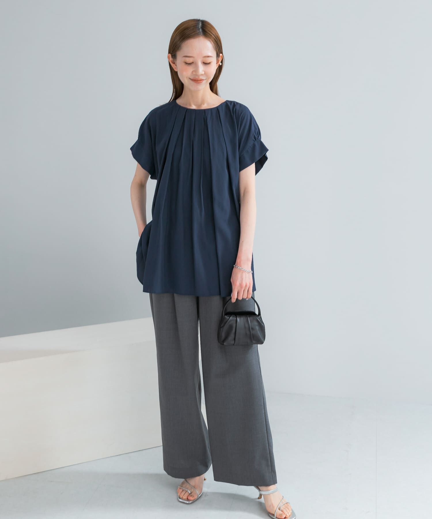 URBAN RESEARCH ROSSO「『一部WEB限定カラー』タックデザインブラウス」|シャツ・ブラウス|