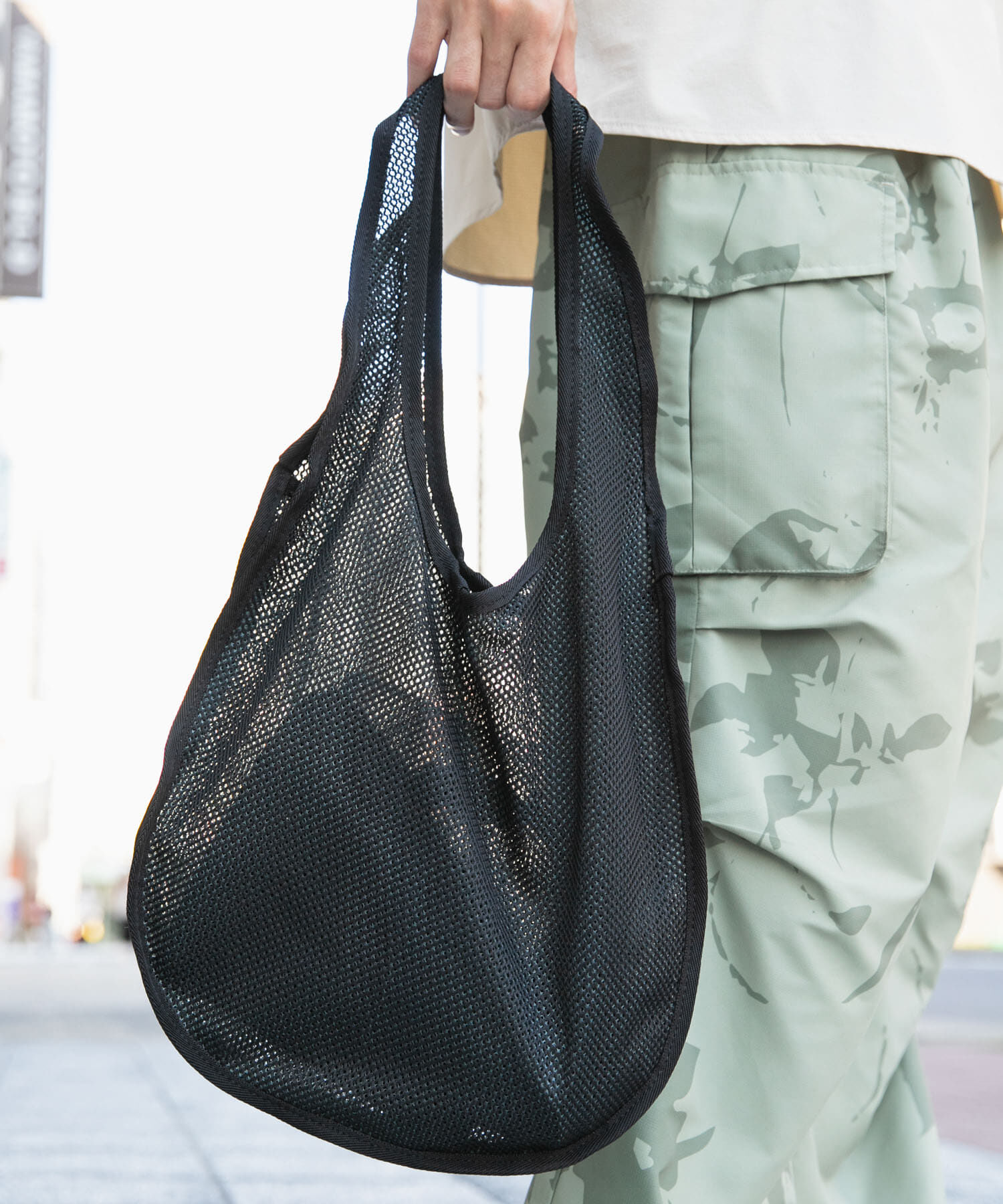 SENSE OF PLACE by URBAN RESEARCH「メッシュラウンドトートバッグ」|トートバッグ|ブラック