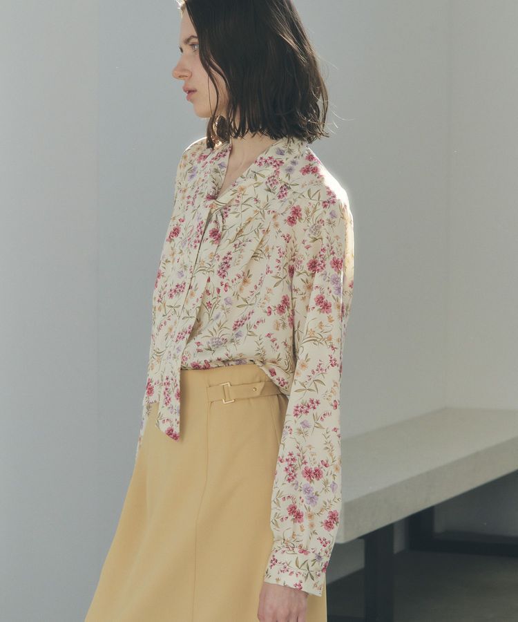 YECCA VECCA「ボタニカルフラワー柄ボウタイブラウス」|シャツ・ブラウス|