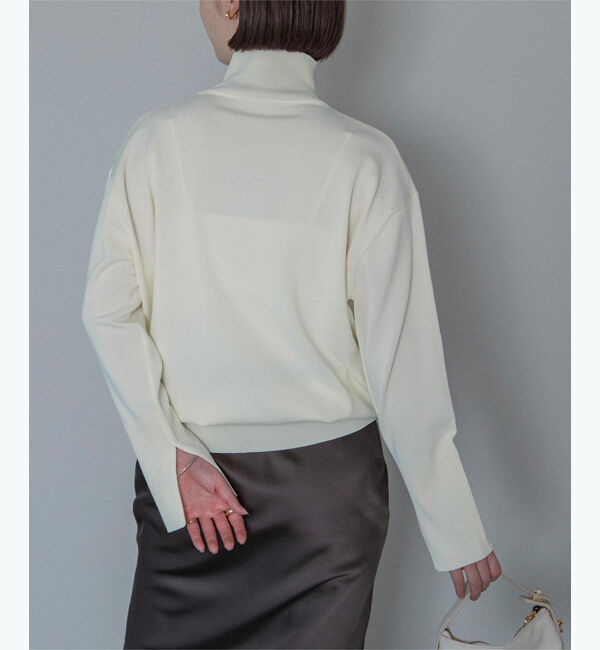 ur's「【星玲奈さんコラボアイテム】ハイネックドロップショルダーオーバーサイズニット」|ニット・セーター|