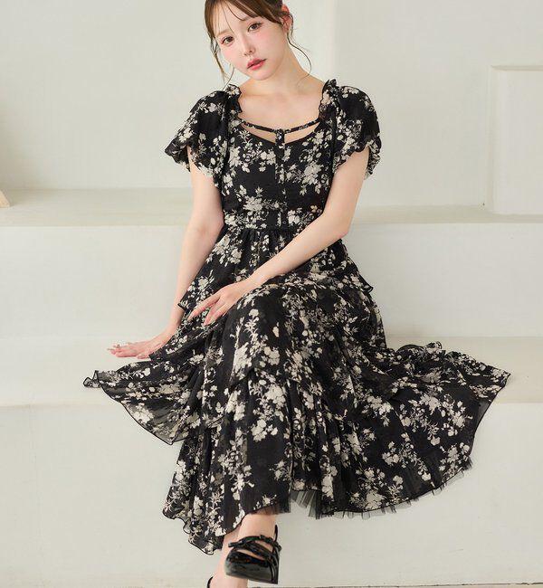  「【Black Ribbon Collection】バックリボンティアードワンピ」|ワンピース|