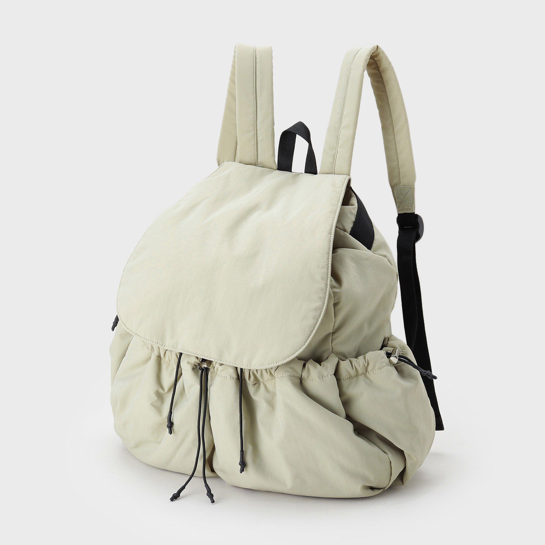 INDIVI「【超軽量／大人カジュアル】収納力◎！ギャザーフォルムリュック」|リュック|