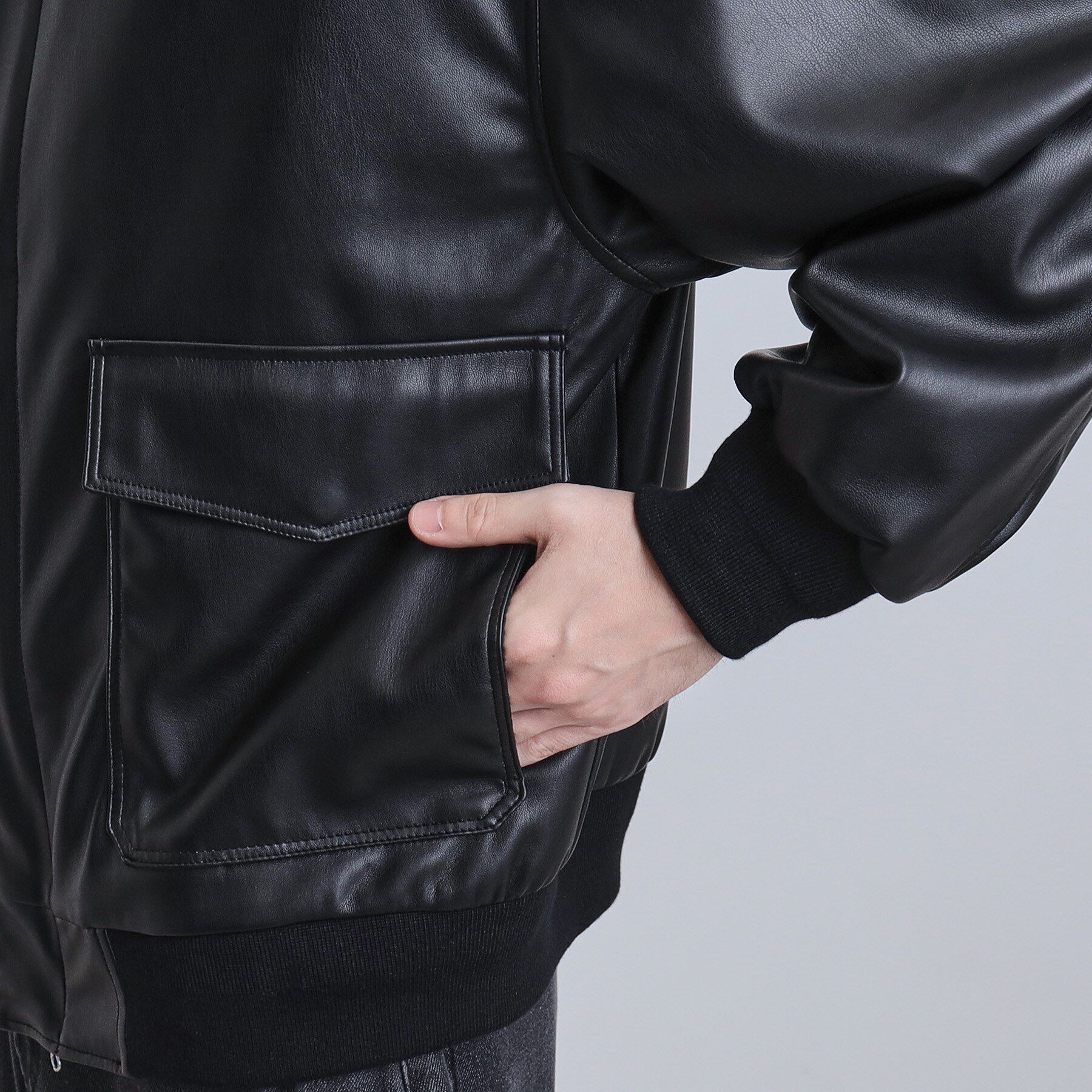 tk.TAKEO KIKUCHI「A－2シンセティックレザーブルゾン」|ブルゾン・スタジャン|