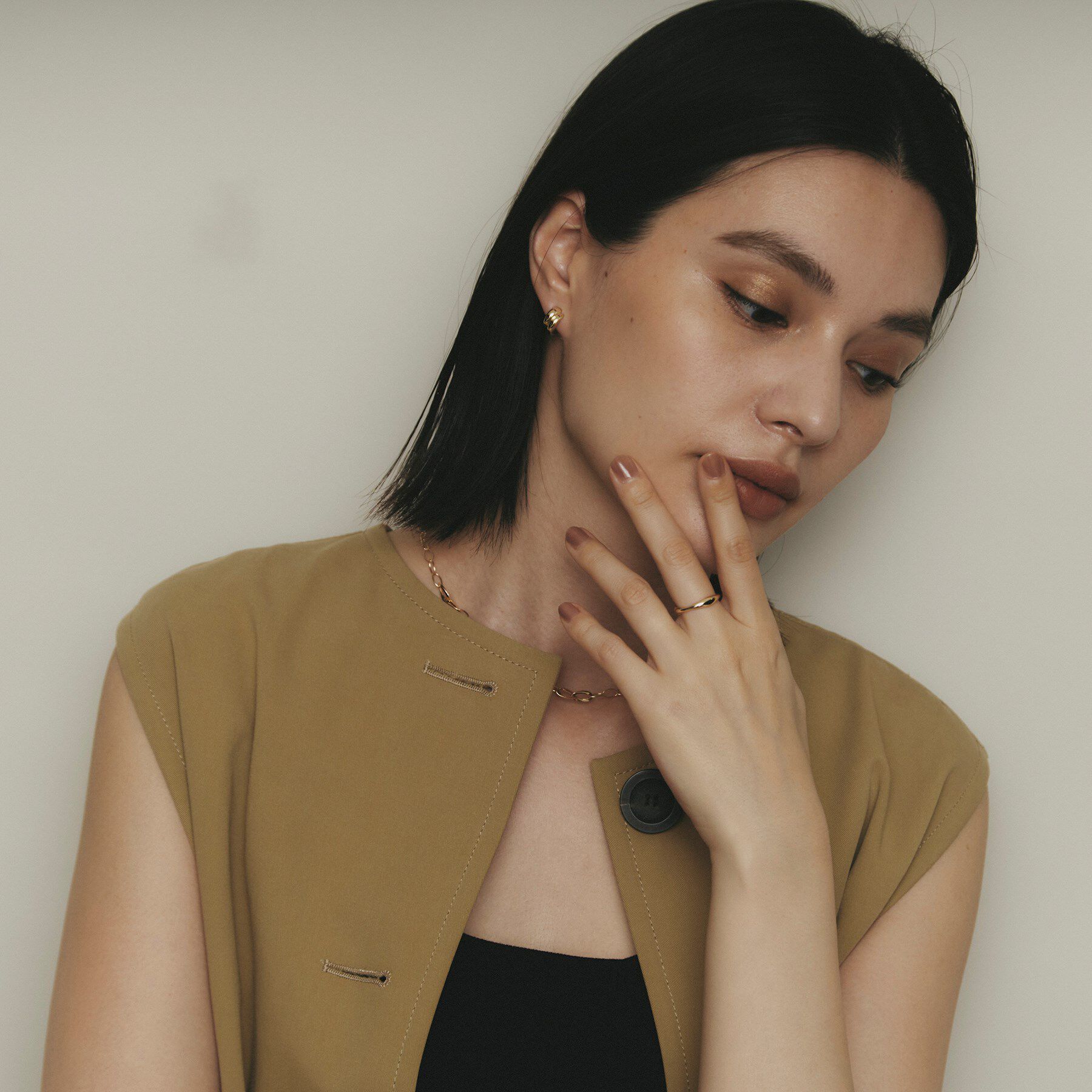 COCOSHNIK「K10プランプシフテッドフープ スタッドピアス」|ピアス|