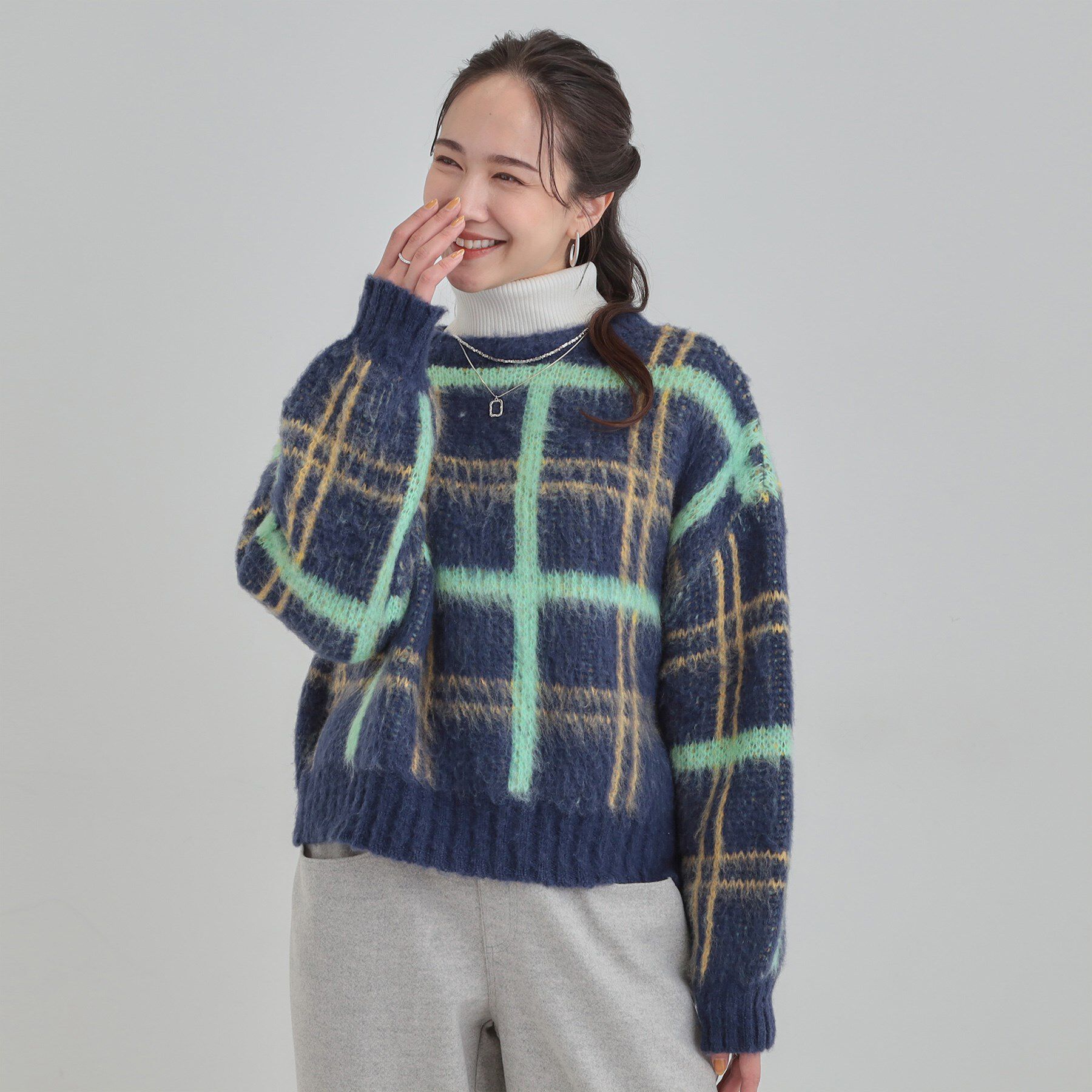 SHOO･LA･RUE「【S-LL】女性らしさ漂う ふわふわチェック柄ニット」|ニット・セーター|