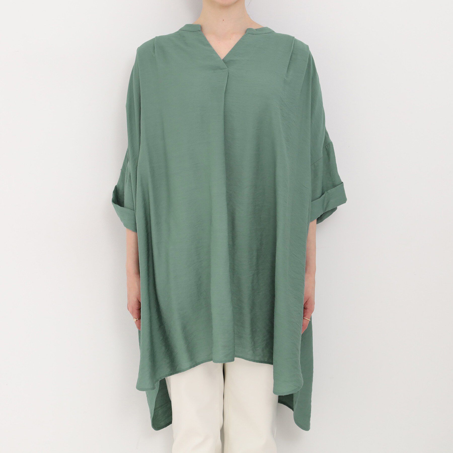 SHOO･LA･RUE「【ひんやり/洗濯機可/体型カバー/S-LL】動くたび揺れる落ち感が魅力 スキッパーチュニックワンピー」|チュニック|