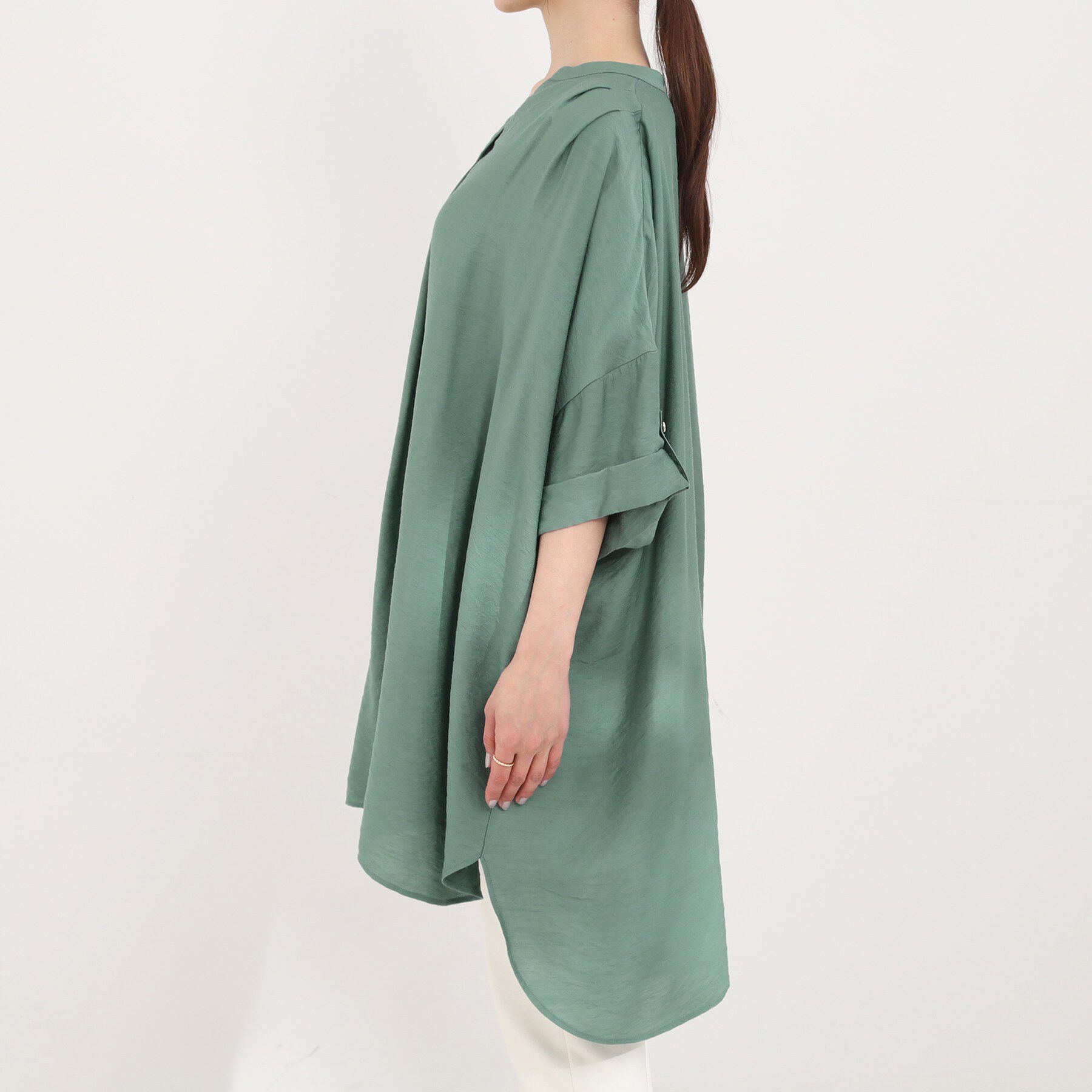 SHOO･LA･RUE「【ひんやり/洗濯機可/体型カバー/S-LL】動くたび揺れる落ち感が魅力 スキッパーチュニックワンピー」|チュニック|