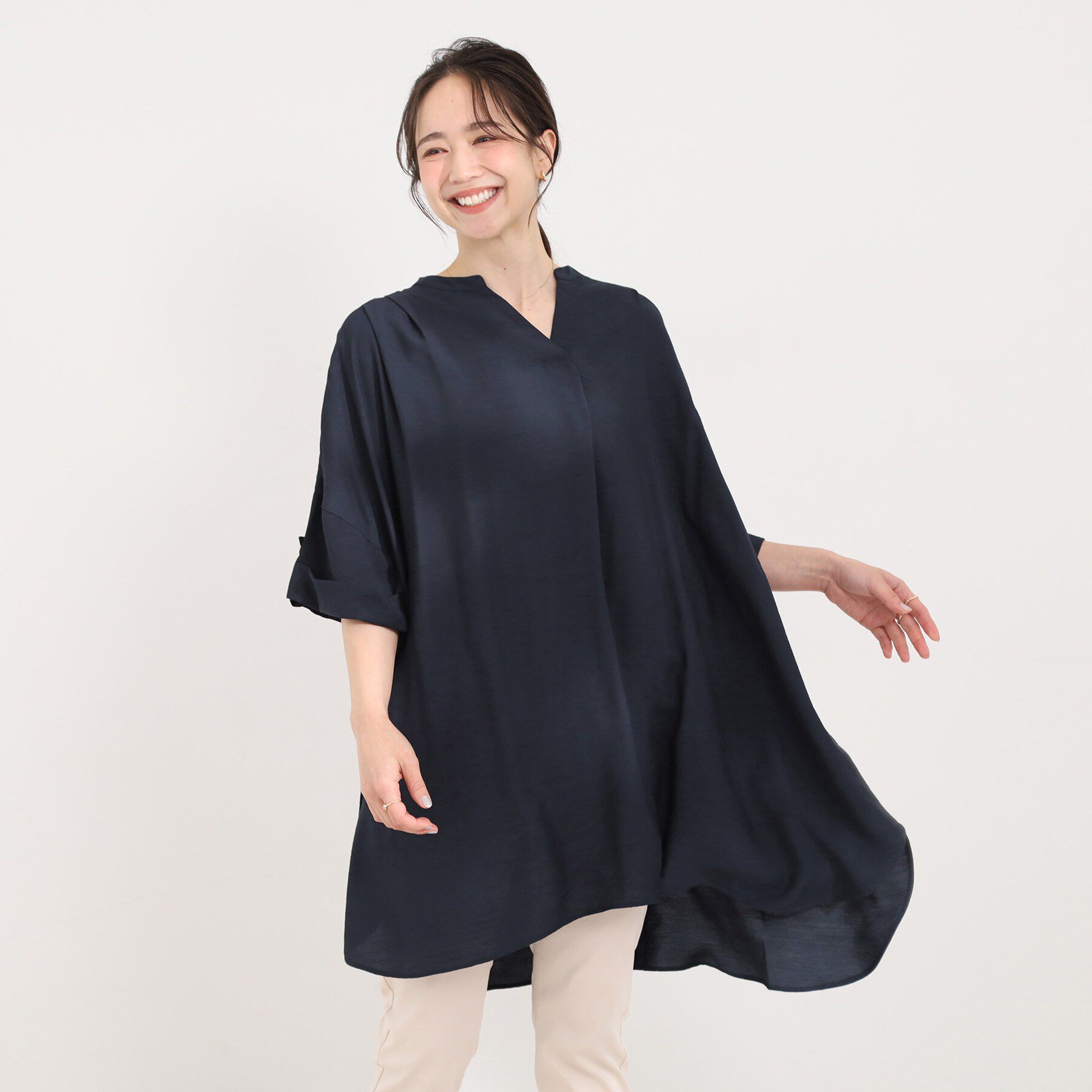 SHOO･LA･RUE「【ひんやり/洗濯機可/体型カバー/S-LL】動くたび揺れる落ち感が魅力 スキッパーチュニックワンピー」|チュニック|