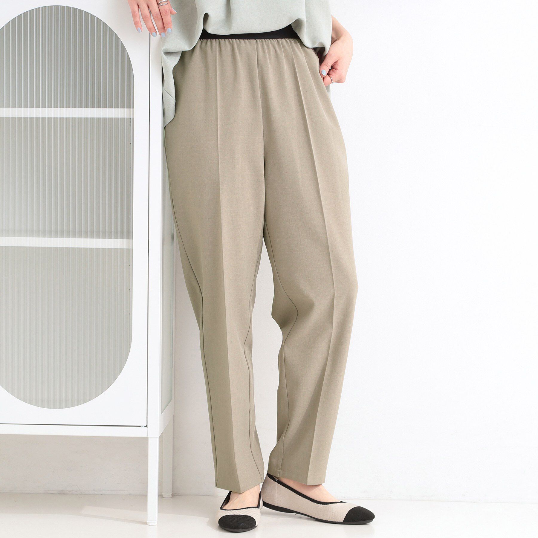 SHOO･LA･RUE「【ひんやり/UV/洗濯後しわになりにくい】楽なのにキレイ見え ウエストゴムテーパードパンツ」|その他|モカブラウン(042