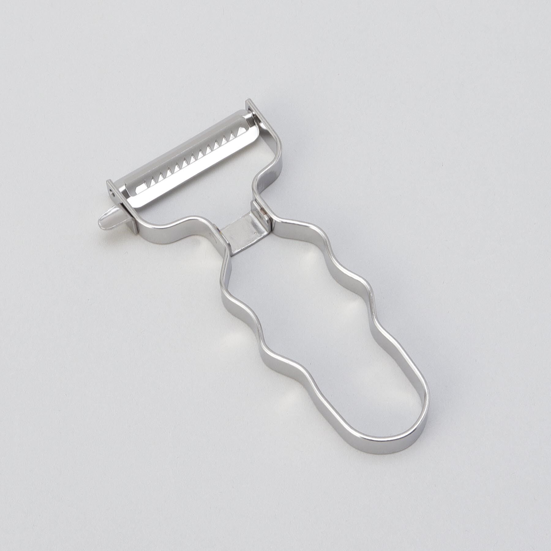 212 KITCHEN STORE「Simple Use 波型グリップステンレス製千切りピーラー」|食器・キッチングッズ|