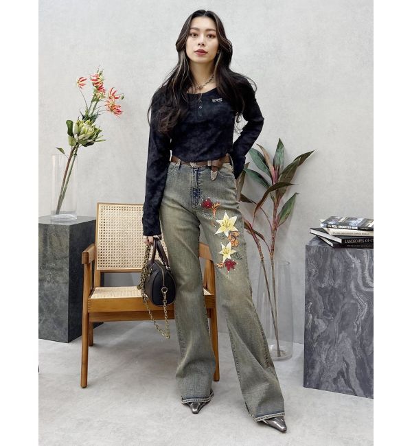 EVRIS「Embroideryフレアデニムパンツ」|デニム|