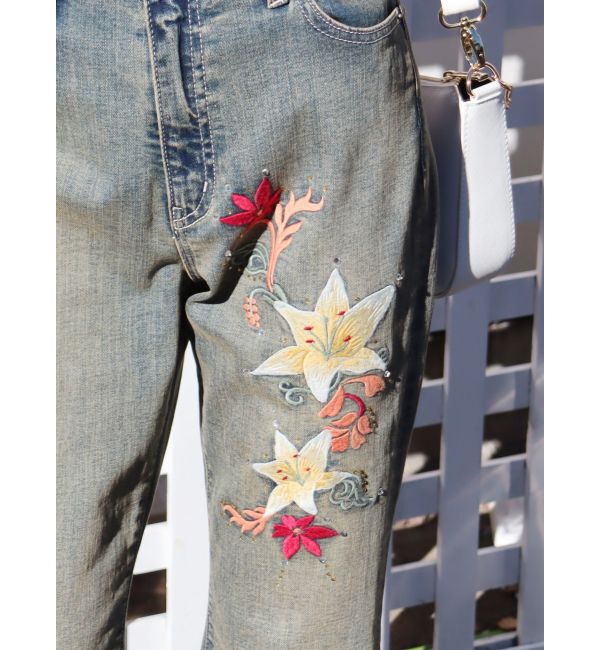 EVRIS「Embroideryフレアデニムパンツ」|デニム|