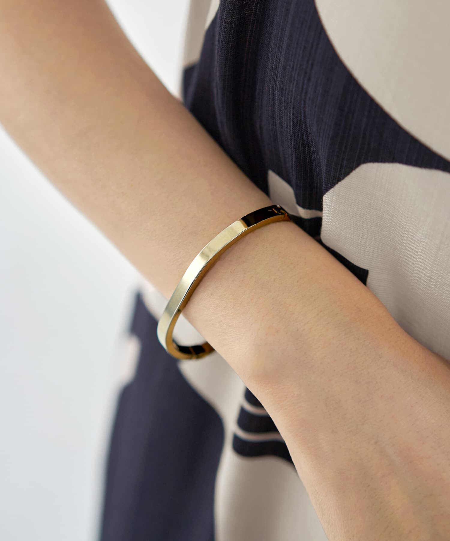 STYLE DELI「スリムサークルバングルB」|ブレスレット・バングル|ゴールド