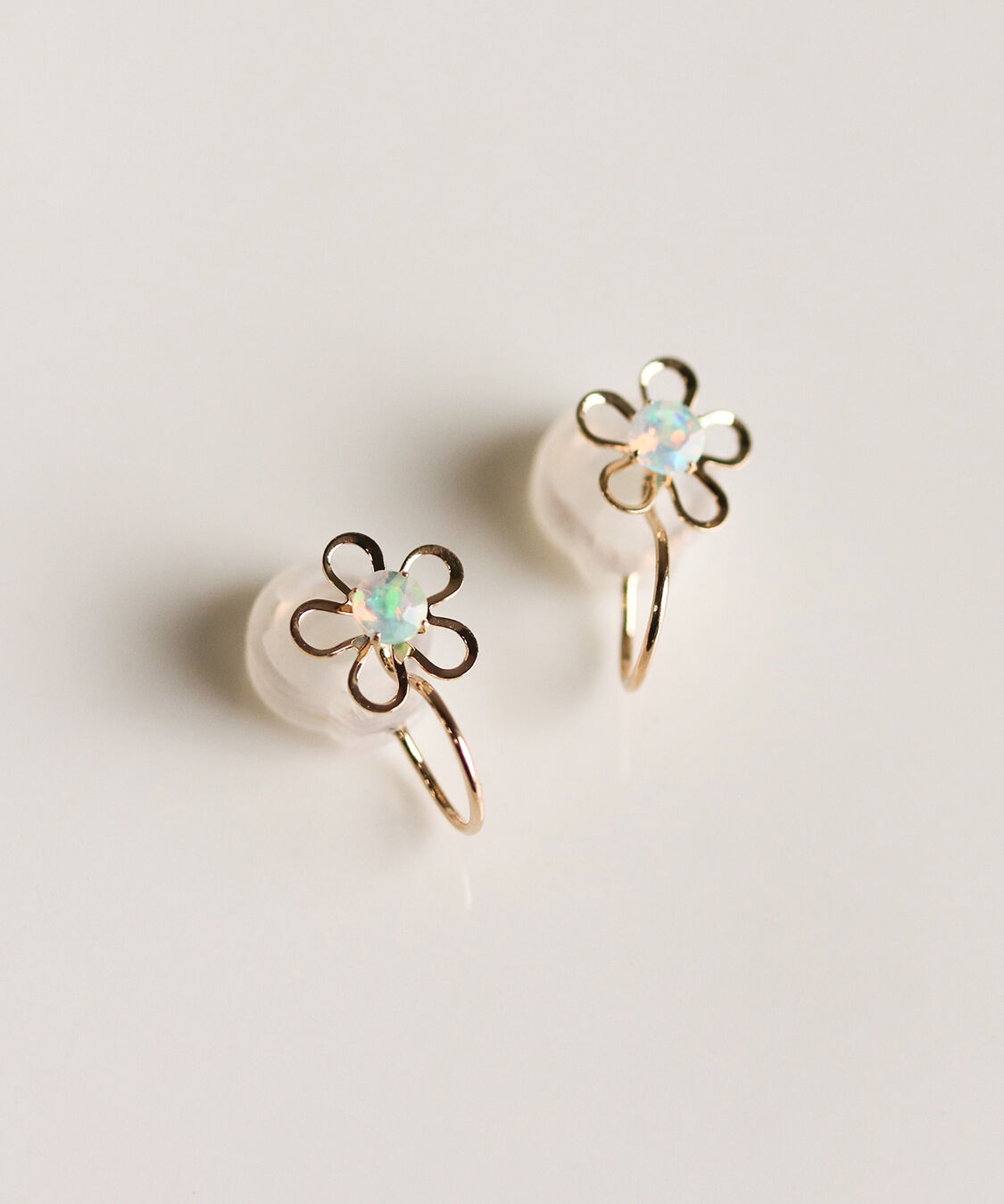  「オパール フラワー イヤリング | K10YG」|イヤリング|