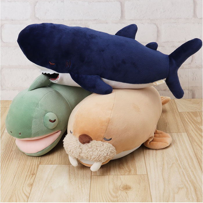 BACKYARD FAMILY「ねむねむ 抱き枕 プレミアム S 通販 抱きまくら ぬいぐるみ クール抱きまくら Sサイズ」|ブランケット|