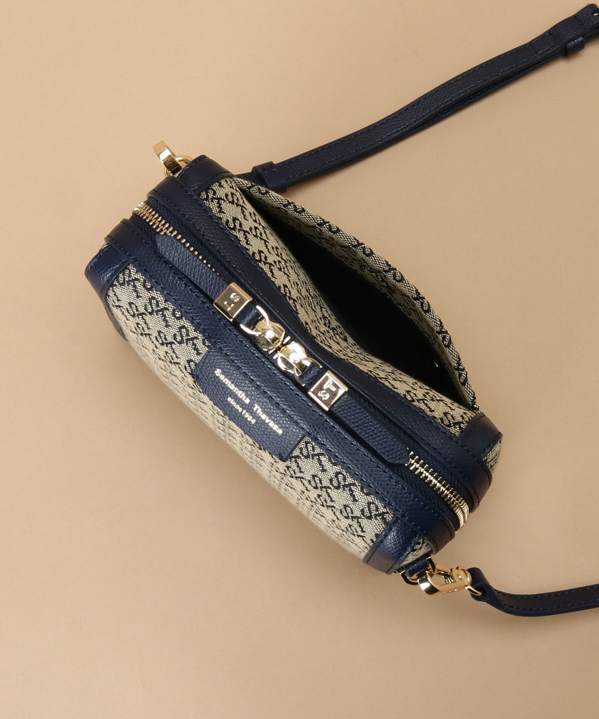 Samantha Thavasa「ST Jacquard ポシェットカレ」|ショルダー・メッセンジャー|