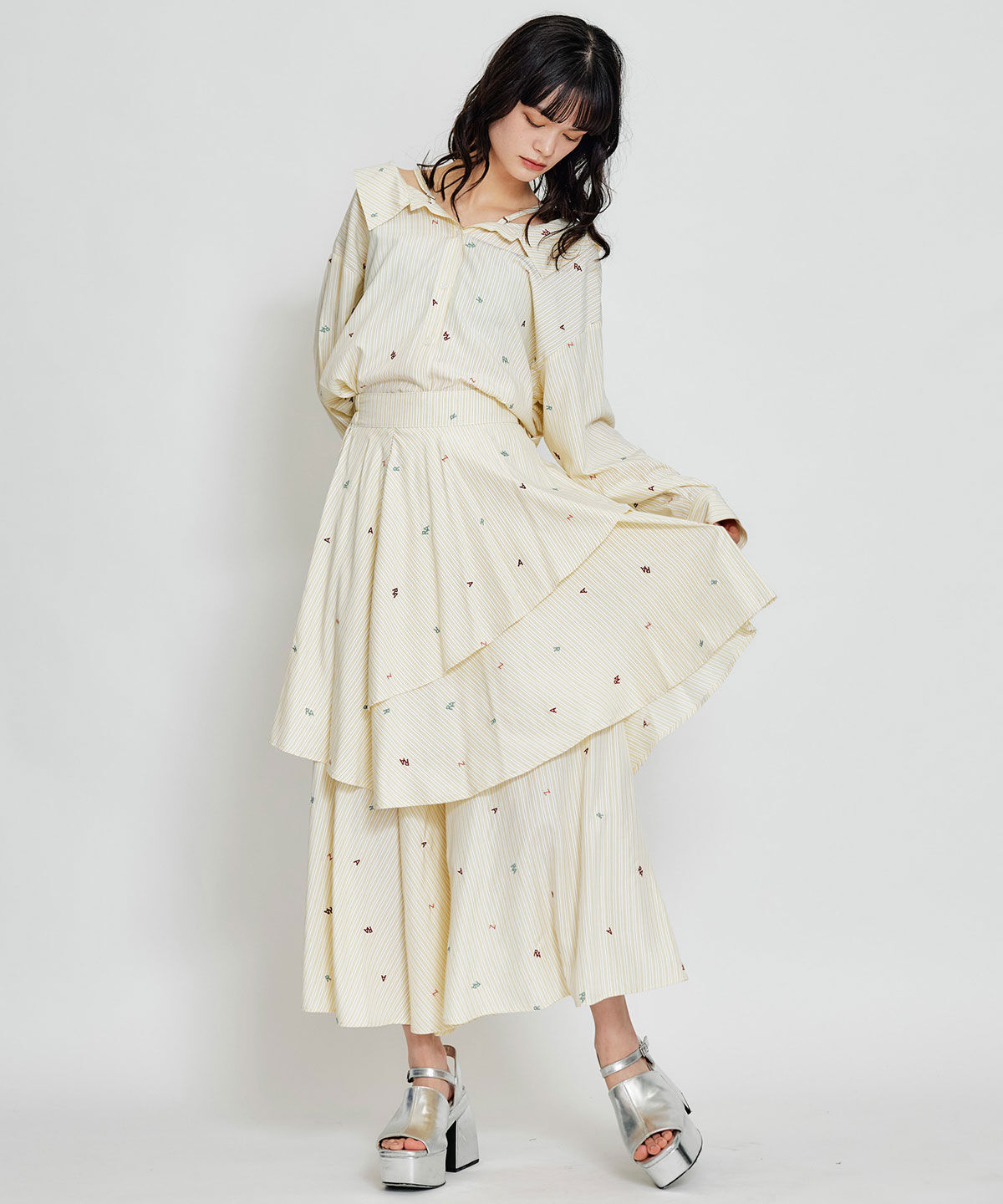 REDYAZEL「REDYAZELアルファベットロゴ刺繍ティアードロングスカート」|フレア|