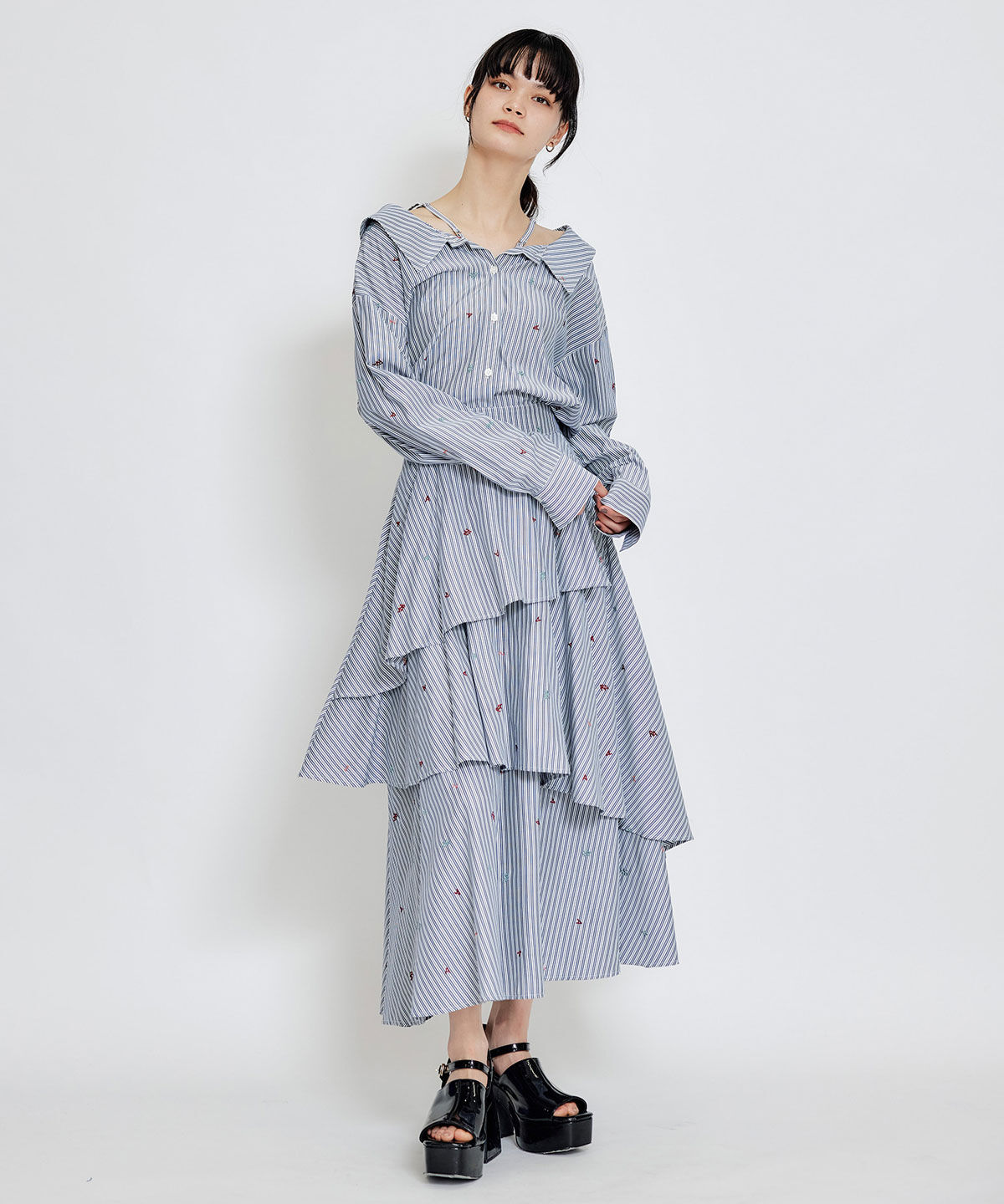 REDYAZEL「REDYAZELアルファベットロゴ刺繍ティアードロングスカート」|フレア|