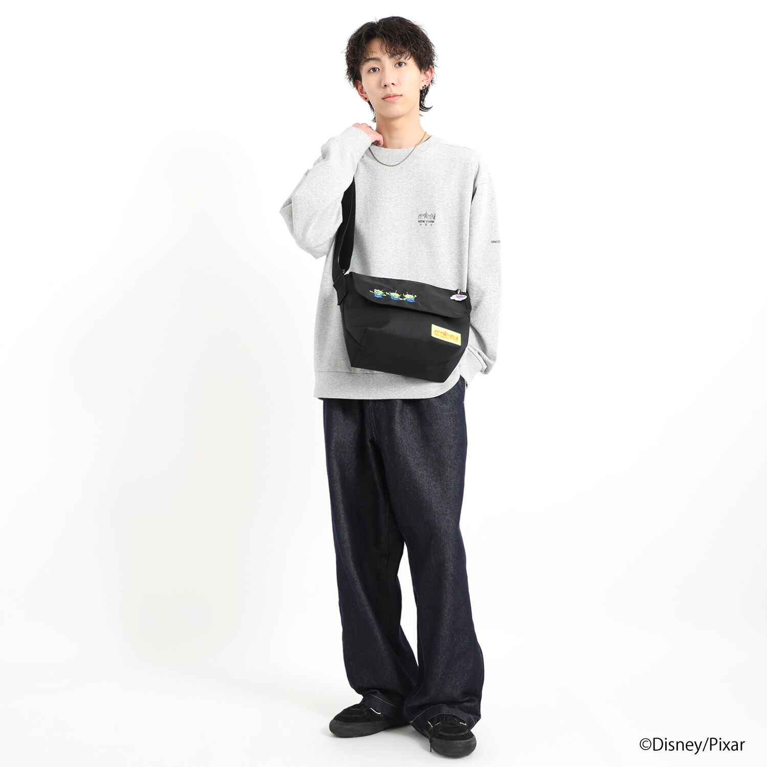 Manhattan Portage「Nylon Messenger Bag (SM) FZP MGNT / TOY STORY ALIENS」|ショルダー・メッセンジャー|