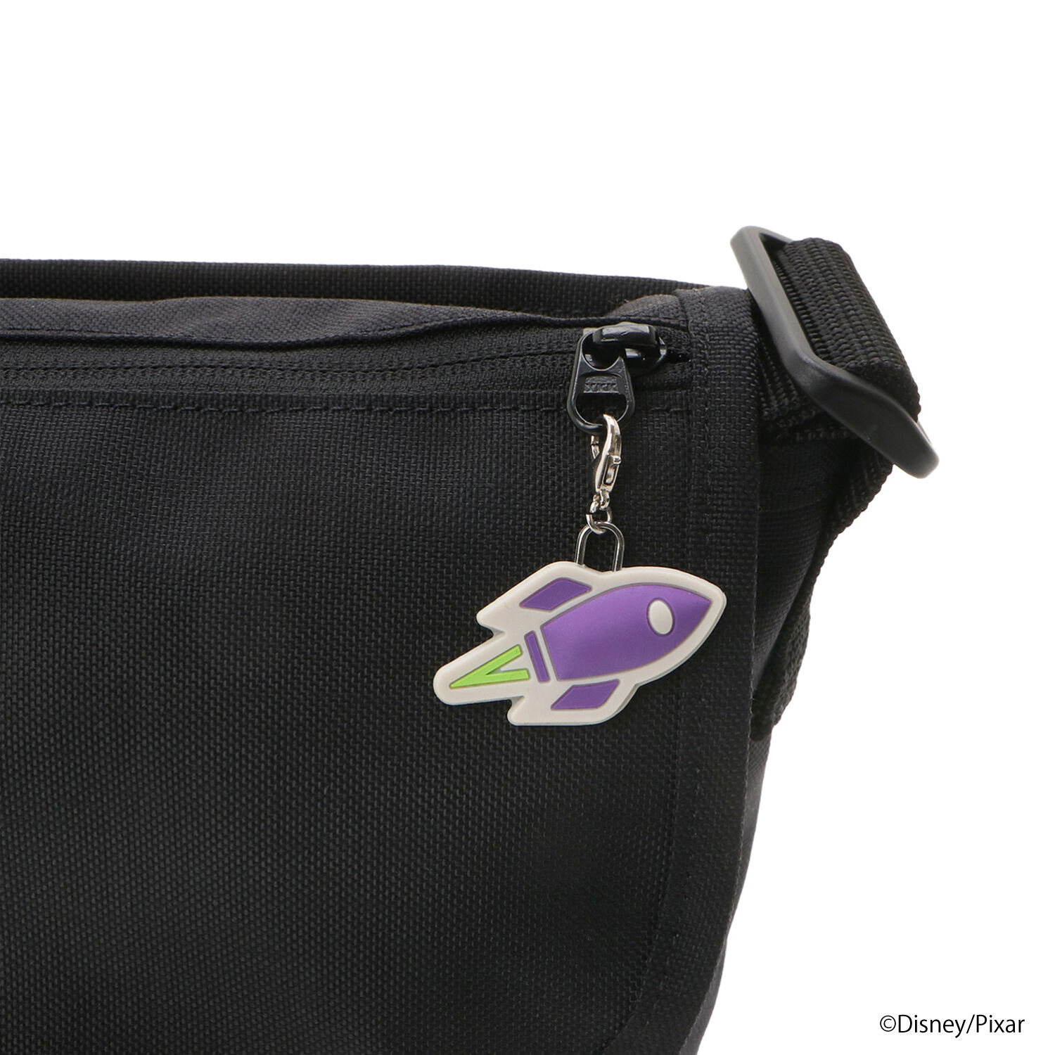 Manhattan Portage「Nylon Messenger Bag (SM) FZP MGNT / TOY STORY ALIENS」|ショルダー・メッセンジャー|
