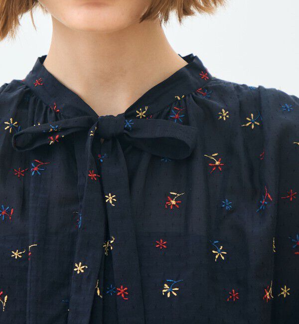 TOMORROWLAND collection「フルーロンエンブロイダリー ボウタイブラウス」|シャツ・ブラウス|
