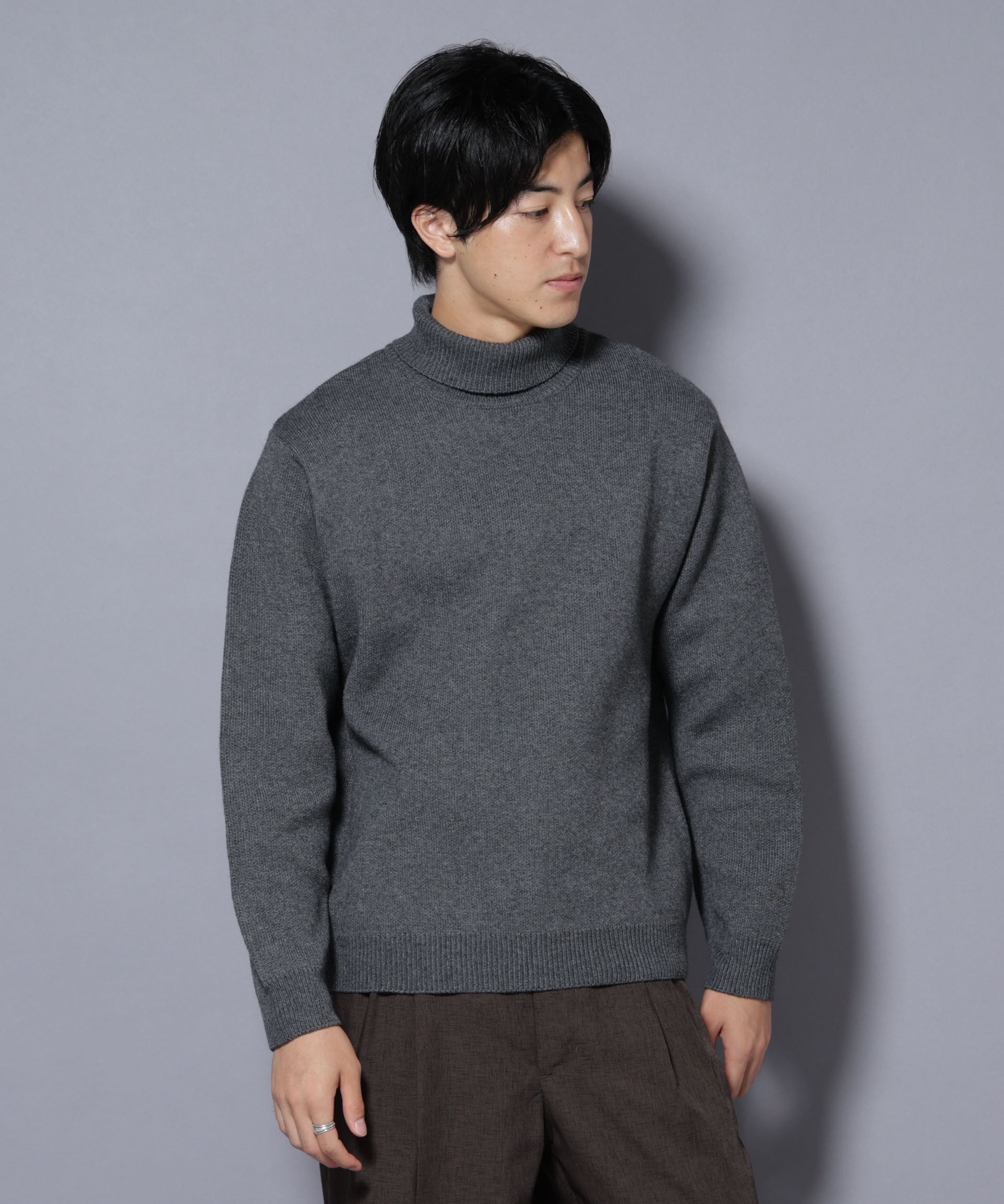 nano･universe「PBTストレッチタートルネックニット」|ニット・セーター|