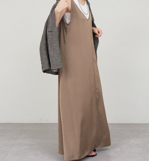  「《サイズ展開》Vネックサテンキャミワンピース」|ワンピース|