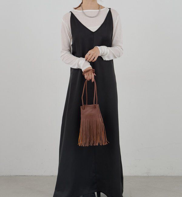  「《サイズ展開》Vネックサテンキャミワンピース」|ワンピース|ブラック