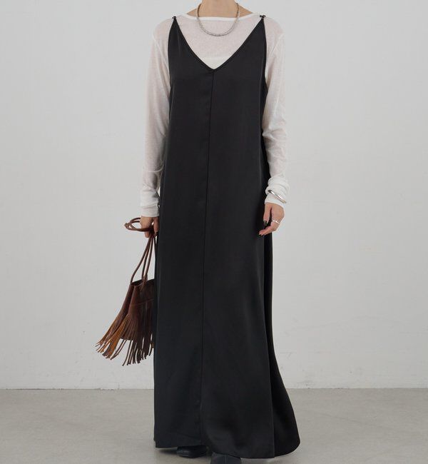  「《サイズ展開》Vネックサテンキャミワンピース」|ワンピース|