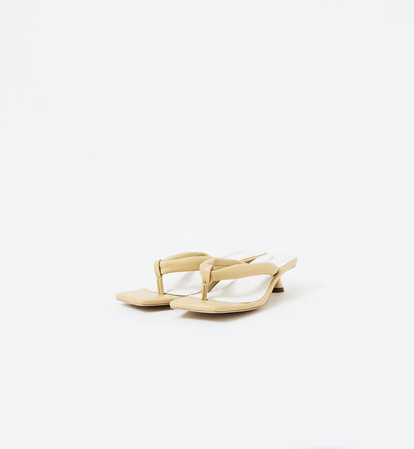 AU BANNISTER「【LAROUTE】チューブベルトトングサンダル」|サンダル|クリーム