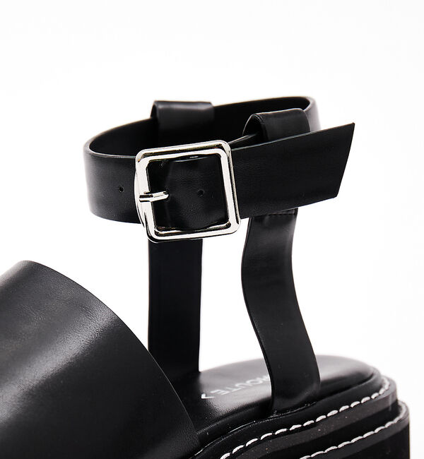 AU BANNISTER「【LAROUTE】ダブルピースアンクルベルトサンダル」|サンダル|