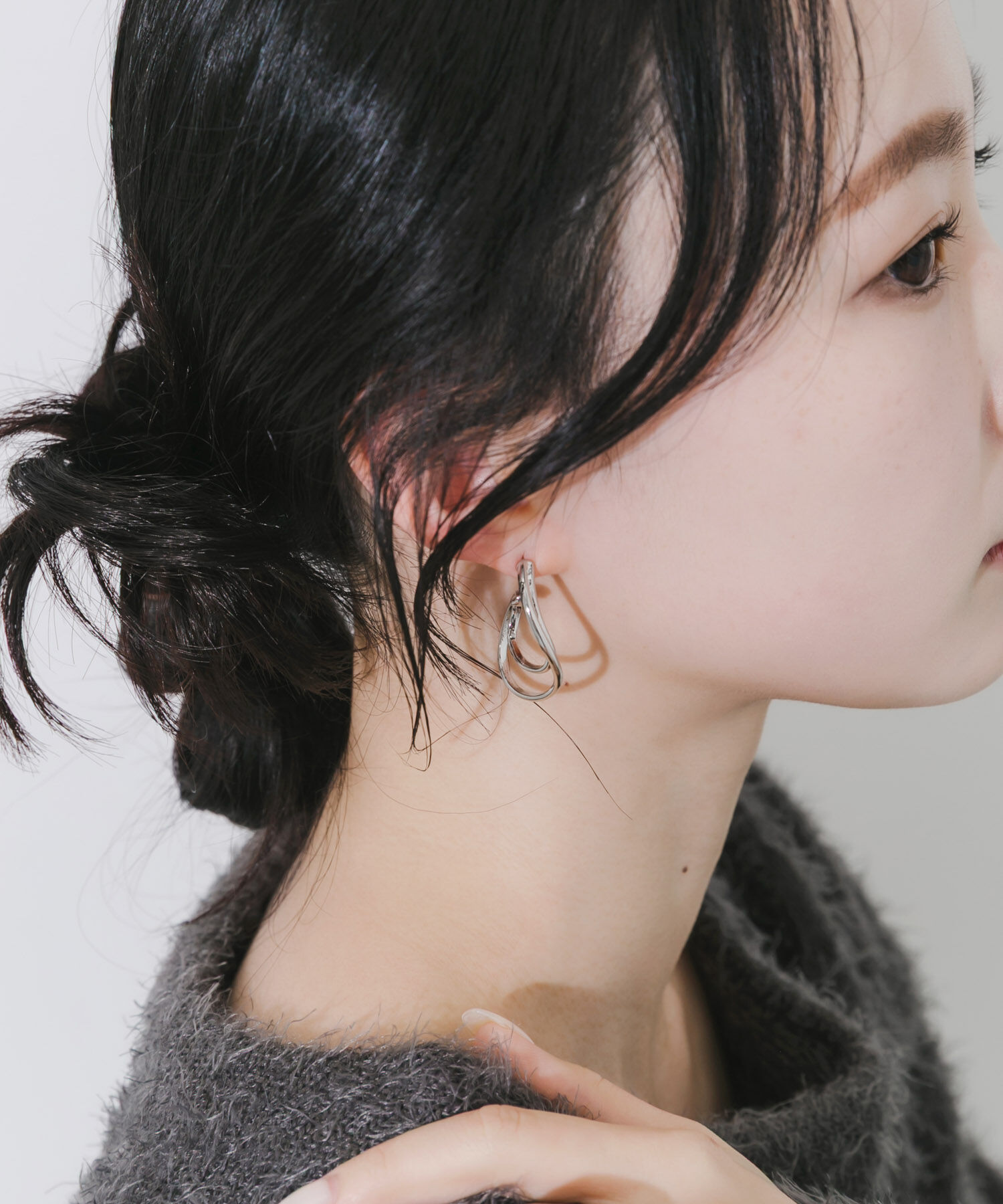 SMELLY「ニュアンスメタルレイヤードフープピアス」|ピアス|