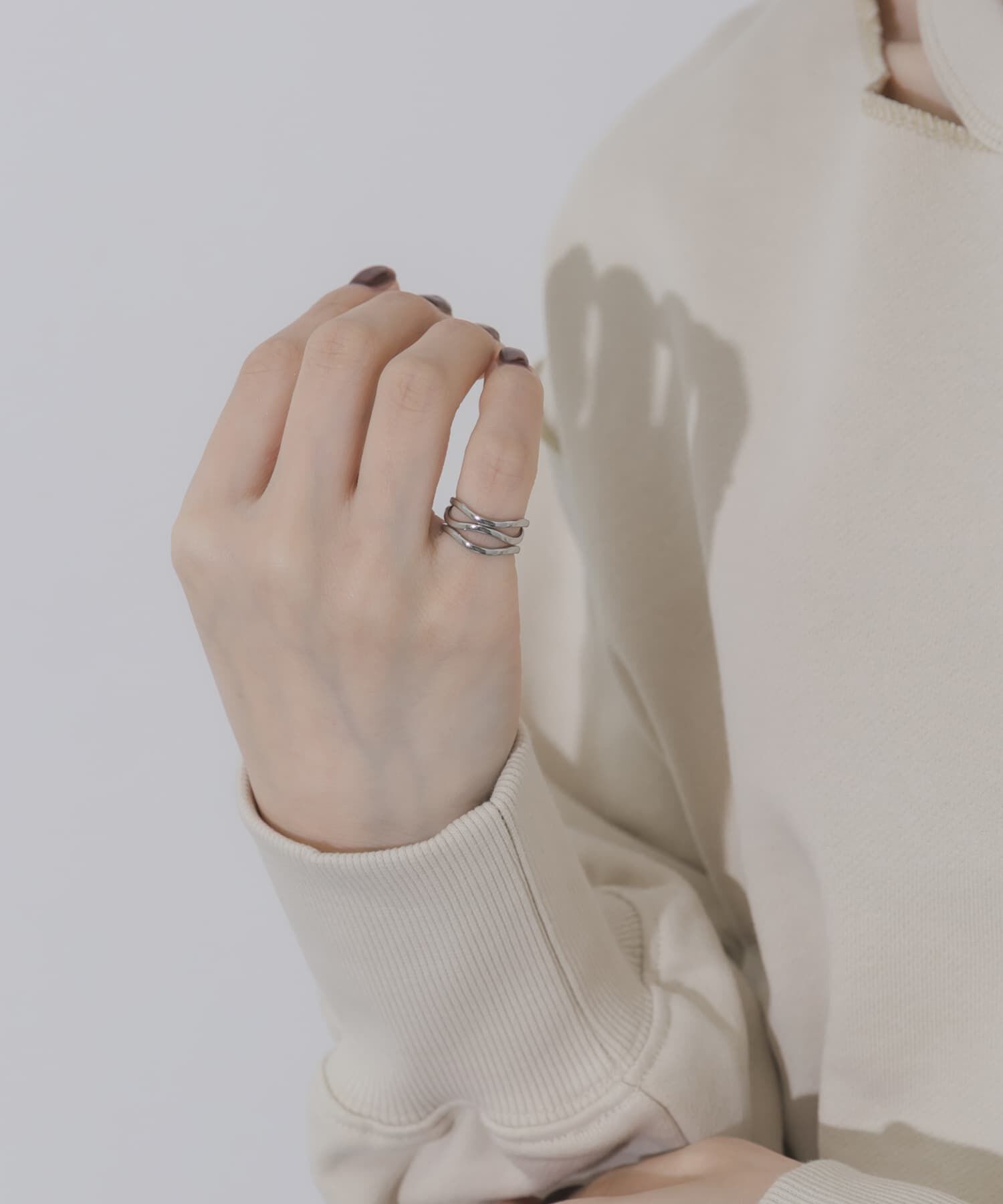 SMELLY「ステンレスウェーブラインピンキーリング」|リング|