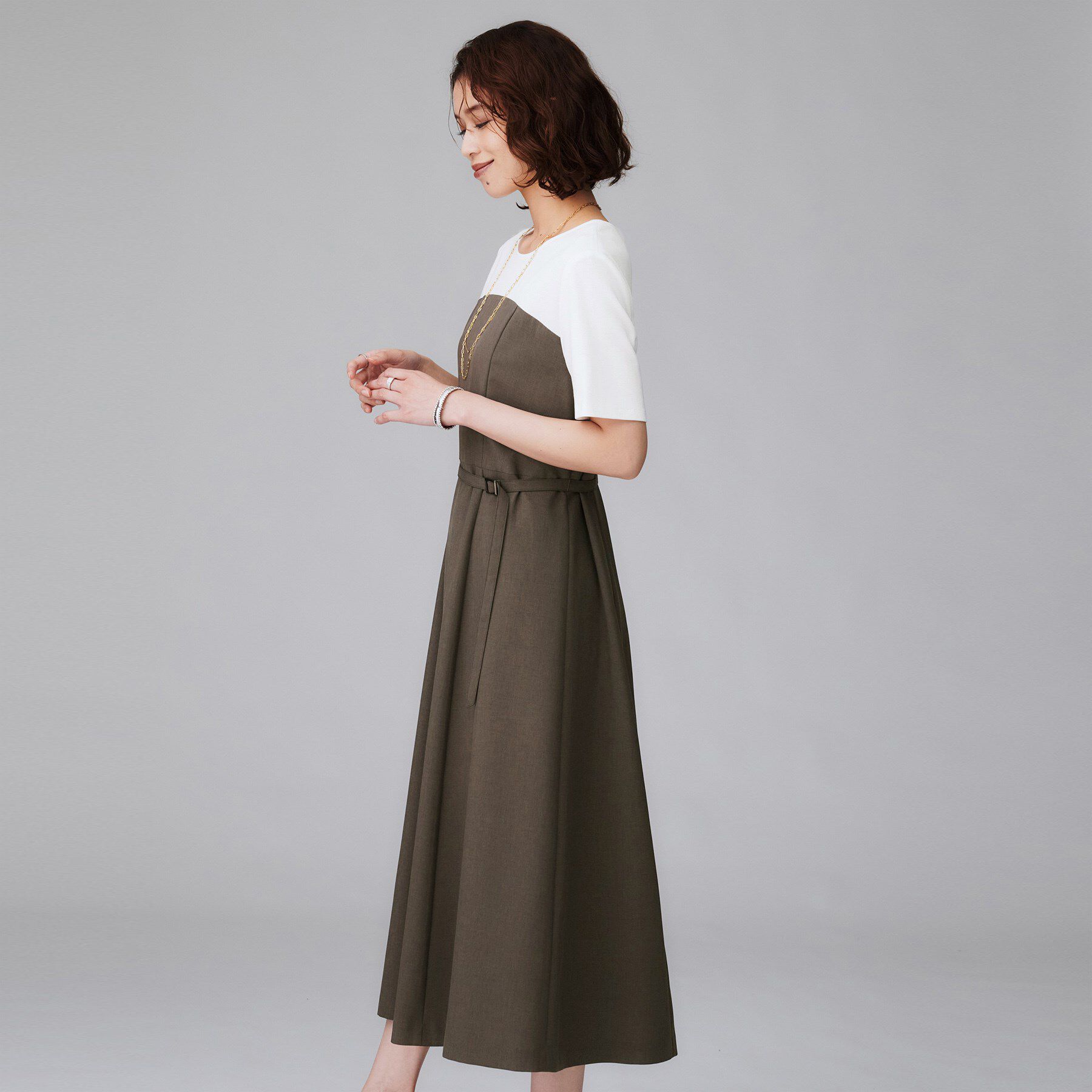 UNTITLED「【きれいめカジュアル/セミフレア】異素材ドッキングワンピース」|ワンピース|