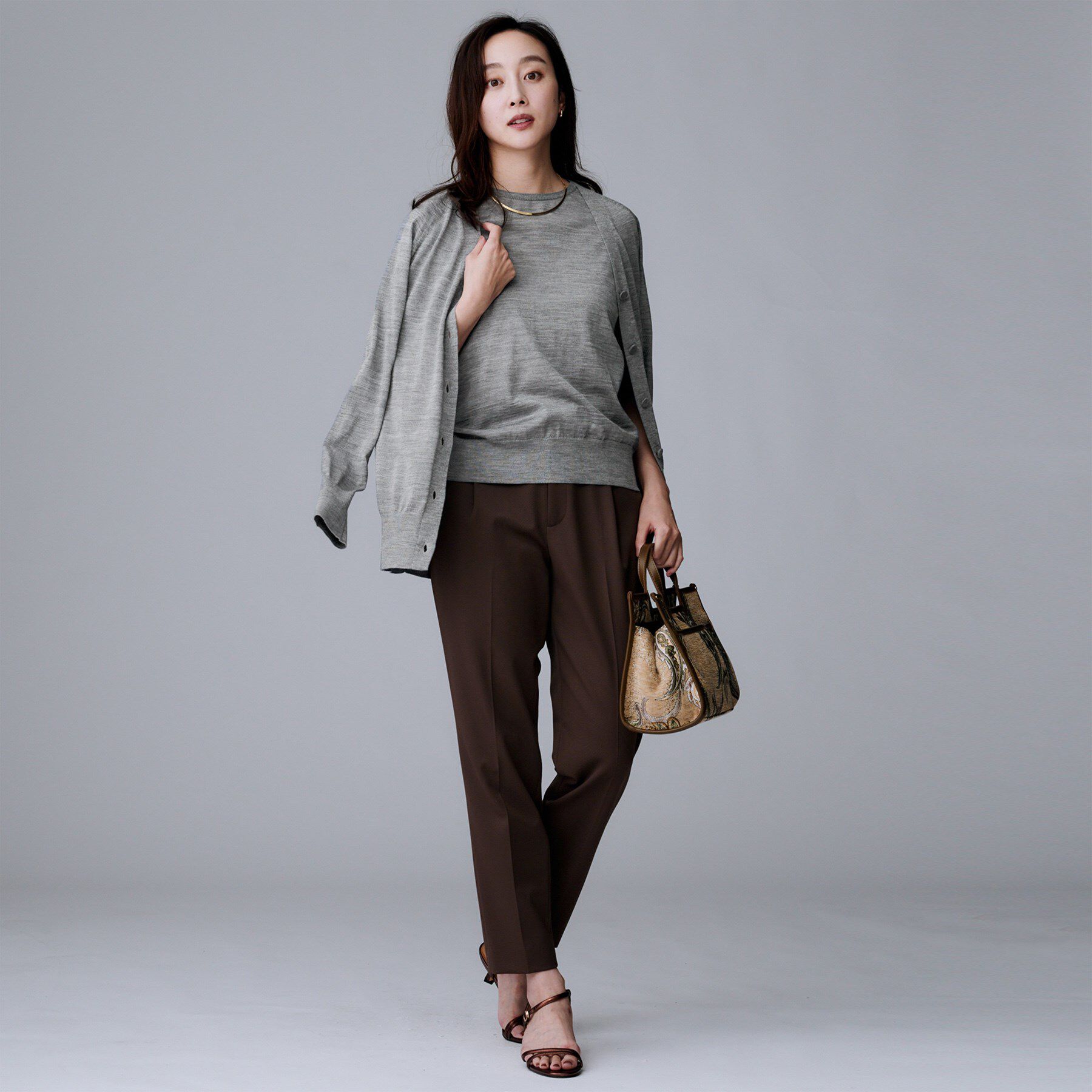 UNTITLED「【アンサンブル可/洗える/Vネック】ウールシルクカーディガン」|カーディガン|