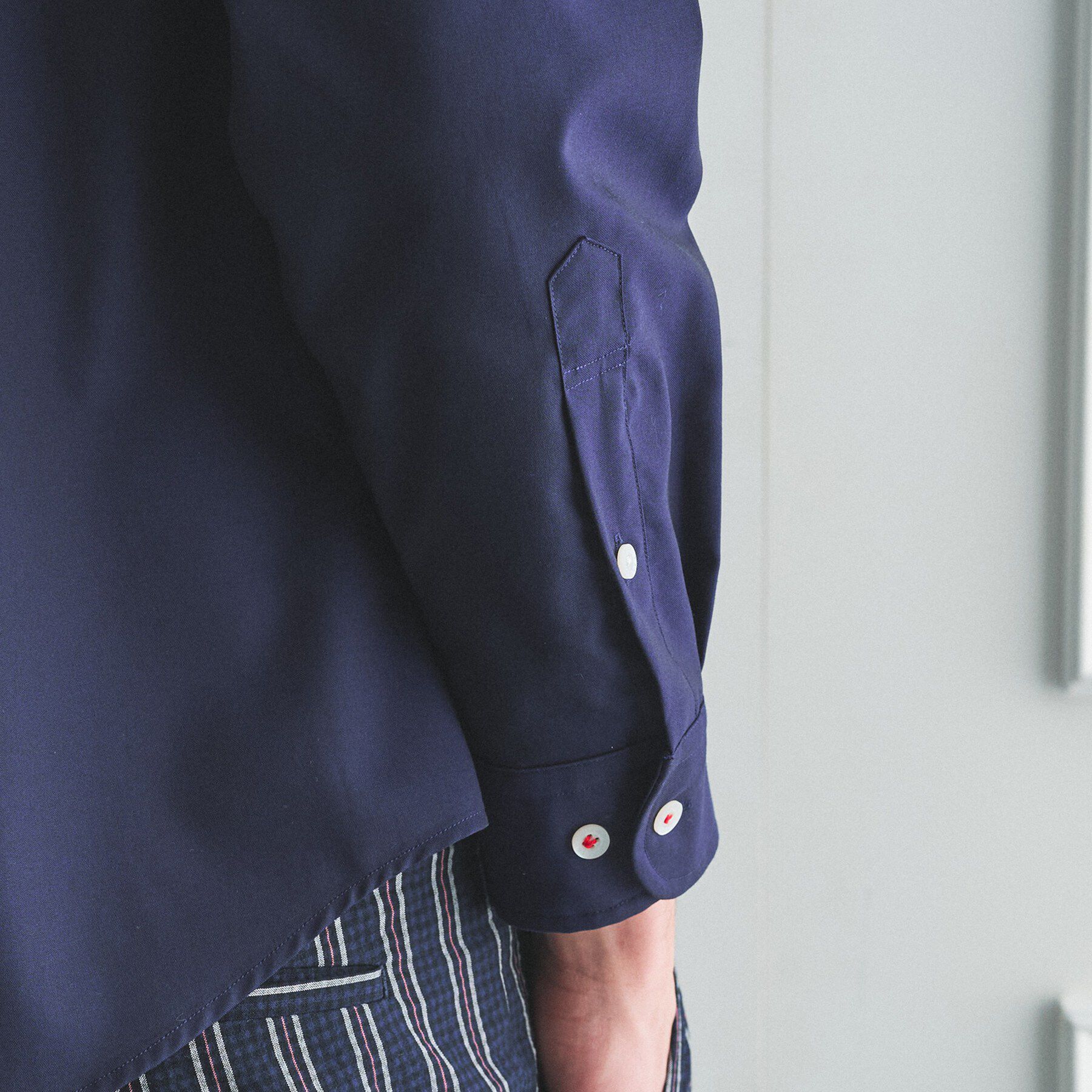 TAKEO KIKUCHI「【BOWLER HAT LABEL】ボーラーハットウォーカー刺繍 ボタンダウンシャツ」|シャツ・ブラウス|